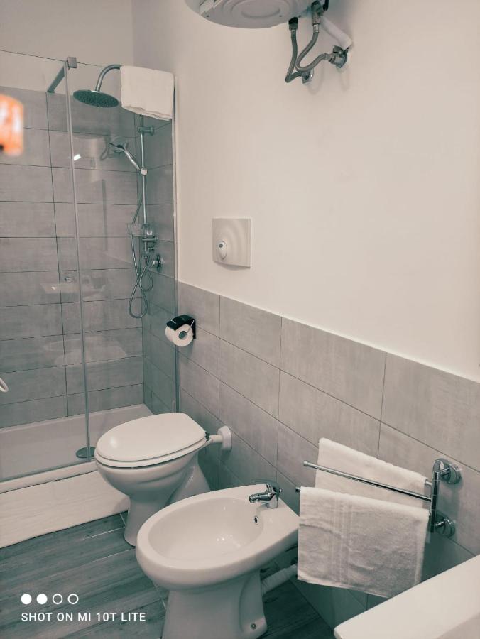 B&B Alighieri 97 バーリ エクステリア 写真